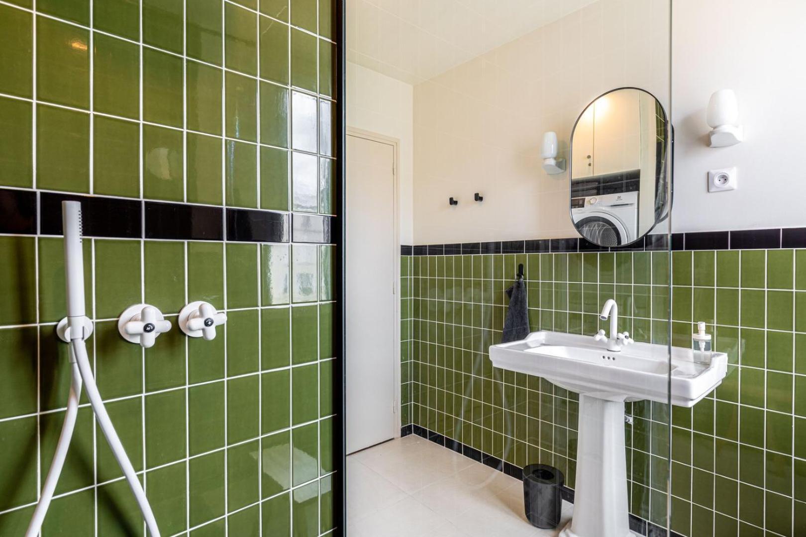Apartment Trendy Staycation In *